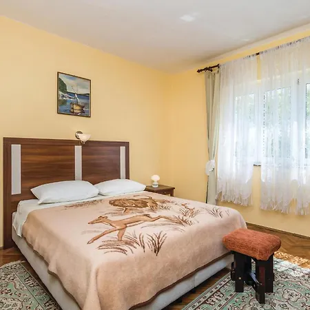 Vikendica 3 Bedroom Gorgeous In Kampor