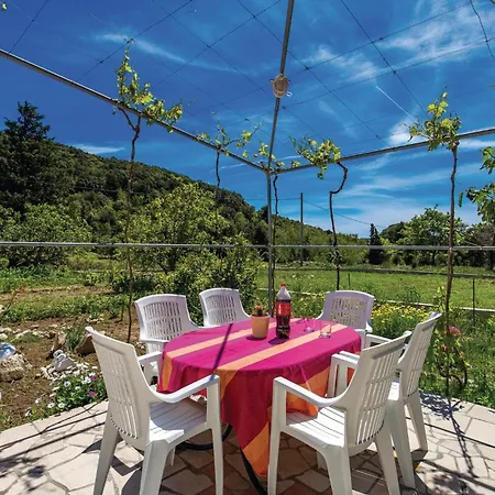 Holiday home 3 Bedroom Gorgeous In Kampor